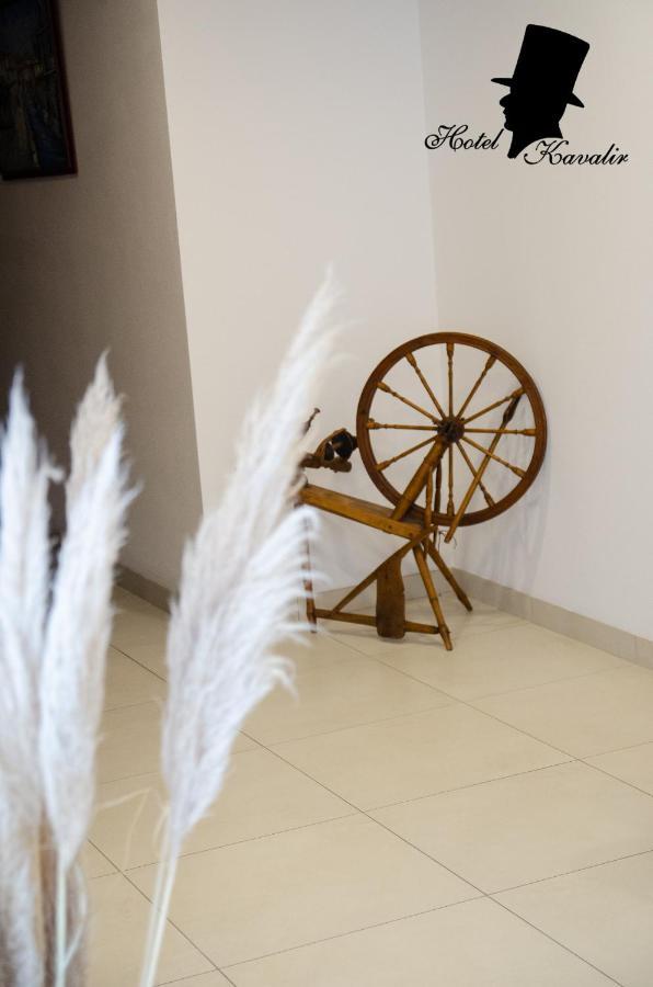 Hotel Kavalir Zepce Zewnętrze zdjęcie