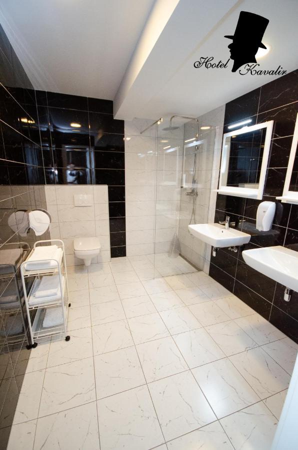 Hotel Kavalir Zepce Zewnętrze zdjęcie